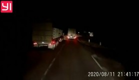 Atenție imagini care vă pot afecta emoțional. Momentul accidentului FATAL de la Soroca cu implicarea a trei camioane